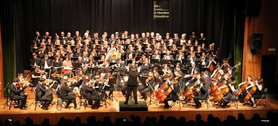 Brillante homenaje a Beethoven con la OSCA y coros interprendo la Novena Sinfonía