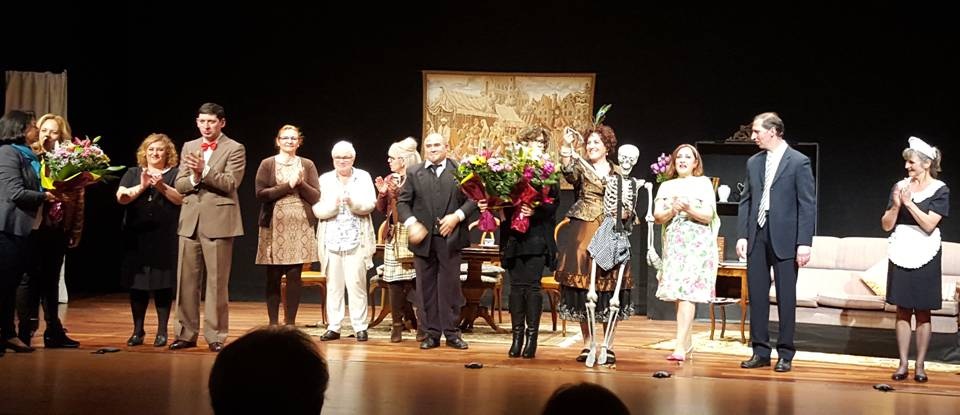 Conchi García (AECC) agradece se done lo recaudado por la obra de teatro 'Las mujeres los prefieren pachuchos', de 7D7 Teatro