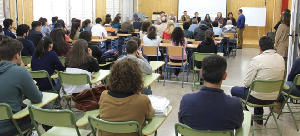 El IES Al Andalus dió un sentido y emotivo homenaje póstumo a Francisco Prados Cervilla