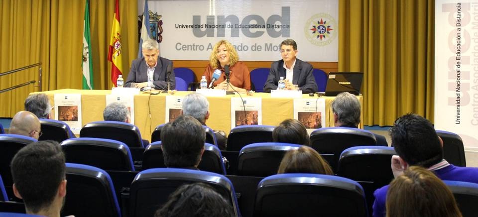 La alcaldesa inaugura el curso ‘Magia y Misterios en la Historia’