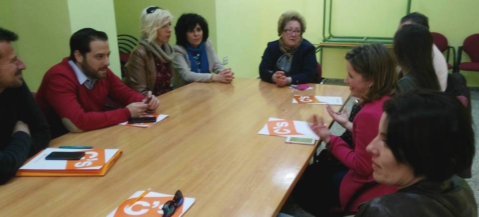 Reunión de Ciudadanos Motril con la asociación de vecinos de Calle Ancha