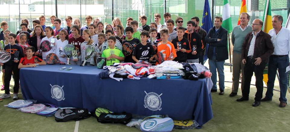 Vista Hermosa comienza a distinguir a los protagonistas del Circuito Andaluz de Menores de Pádel