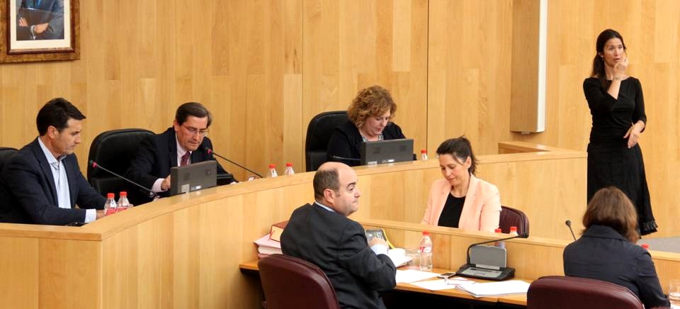 Diputación creará una comisión de investigación para analizar los procesos de acceso a los puestos de trabajo en la institución, sus organismos y empresas