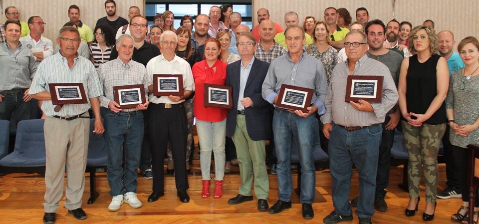 El Ayto. de Salobreña rinde homenaje a seis trabajadores jubilados