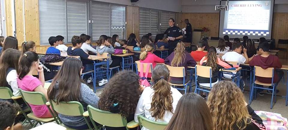 La Policía Local hablará este jueves en el IES Puerta del Mar sobre el acoso escolar y ciberacoso