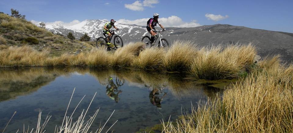 La ruta turística en bicicleta más alta de Europa llega a su quinto año con más de mil usuarios satisfechos