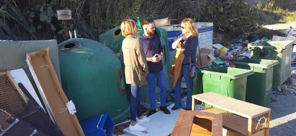 Los Socialistas critican la vergonzosa dejadez de la zona de Los Verdiales en La Herradura