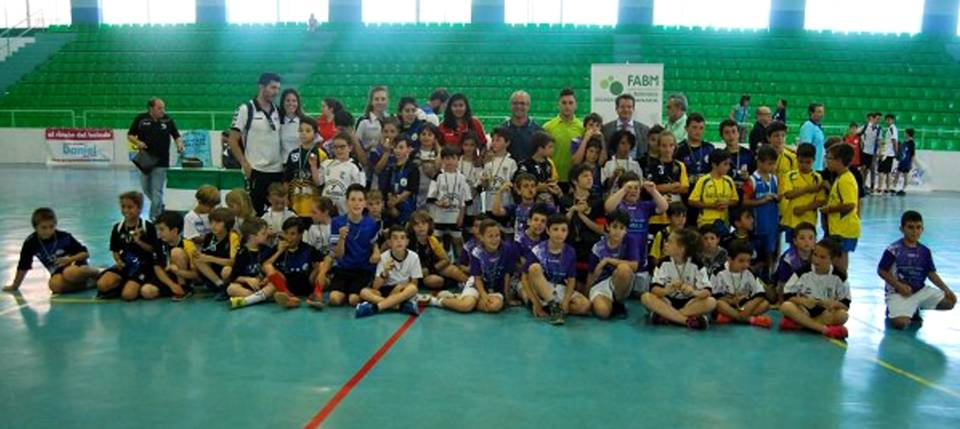 El balonmano granadino se despidió de la temporada en Almuñécar