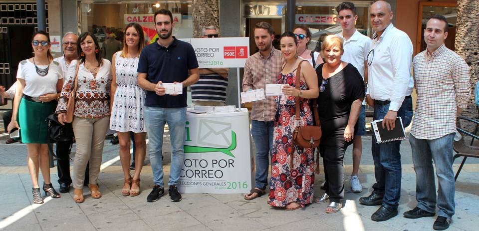 Los jóvenes socialistas inician una campaña para solicitar el voto por correo