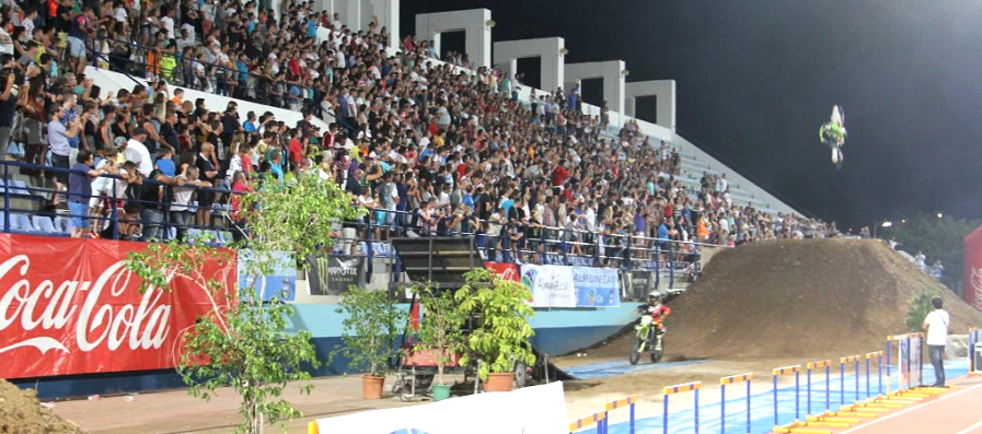 Almuñécar acogió de nuevo un espectáculo del Freestyle FMX