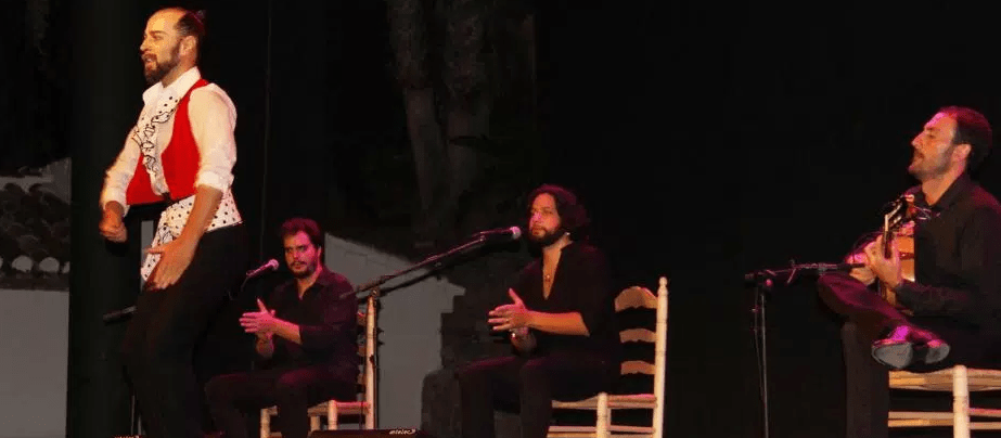 El bailaor Raimundo Benítez cerró el IV Ciclo Flamenco 'Ciudad de Almuñécar'