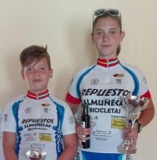 Tres ciclistas sexitanos destacaron en la localidad sevillana de Puebla de Cazalla