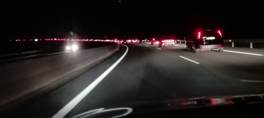 Un accidente múltiple colapsa la A44