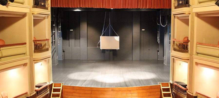 el-ayuntamiento-acondiciona-el-teatro-calderon-para-el-inminente-inicio-de-la-temporada-cultural-de-otono-e-invierno