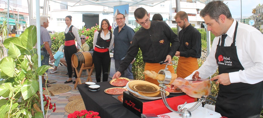 salobrena-celebra-el-incremento-de-visitantes-en-el-dia-intl-del-turismo