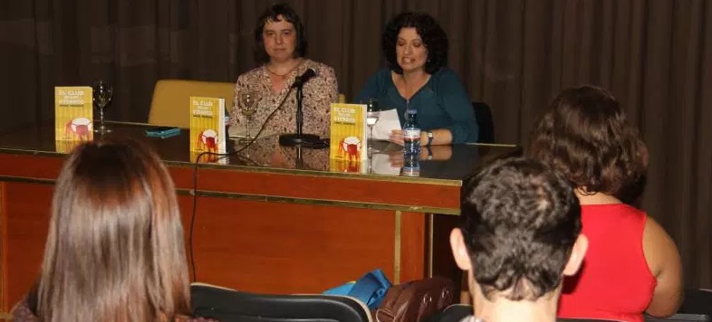 aniel-dominic-presento-en-almunecar-su-libro-el-club-de-los-etereos