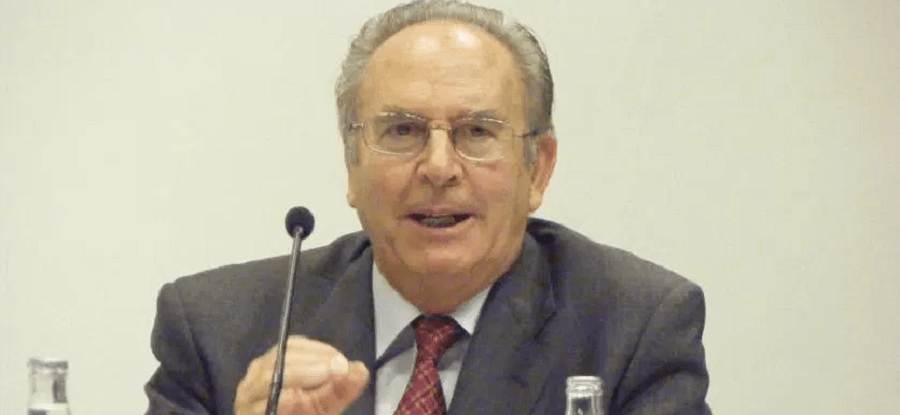 conferencia-del-catedratico-emerito-de-la-ugr-pedro-cerezo-galan-sobre-la-doble-muerte-de-alonso-quijano