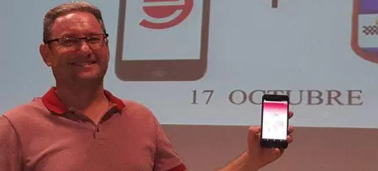 en-almunecar-ya-se-puede-pedir-taxi-con-la-aplicacion-de-movil-etaxi