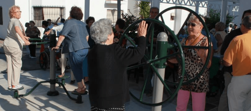 el-ayto-de-almunecar-dota-de-un-parque-saludable-al-complejo-de-la-tercera-edad