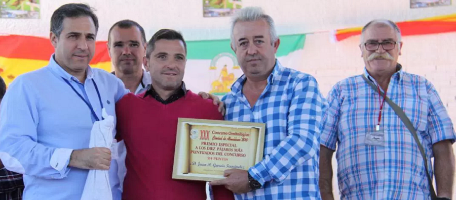 juan-rafael-garcia-gano-el-xxx-concurso-ornitologico-de-almunecar