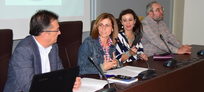 medio-ambiente-y-los-ayuntamientos-costeros-trabajan-ya-en-los-planes-de-playas-de-cara-la-semana-santa-de-2017