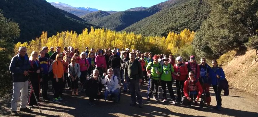 senderistas-sexitanos-recorrieron-la-dehesa-de-camarate