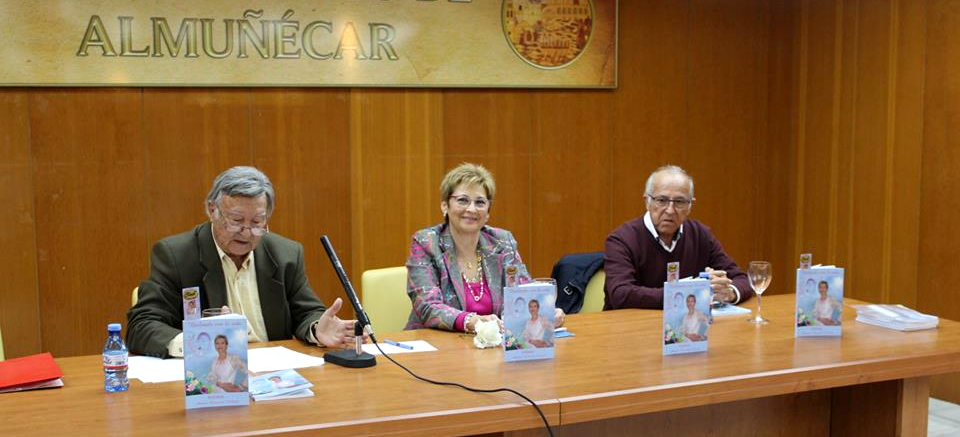 antonia-navarrete-presento-su-libro-de-poemas-bailando-con-la-vida
