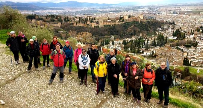 senderistas-sexitanos-hicieron-la-ruta-fuente-de-aynadamar-albaicin