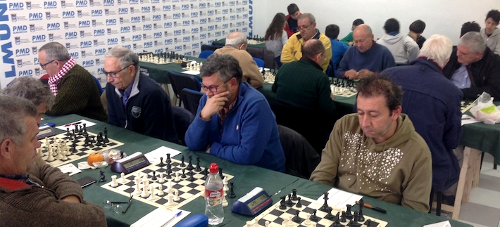 almunecar-acoge-este-domingo-la-2a-jornada-de-los-campeonatos-provinciales-de-ajedrez-juvenil-y-veteranos