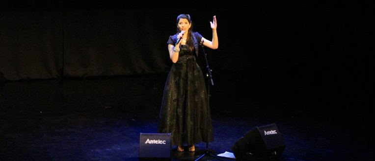 romina-trefilio-se-presento-anoche-en-la-casa-de-la-cultura-en-un-concierto-a-beneficio-de-cruz-roja-espanola