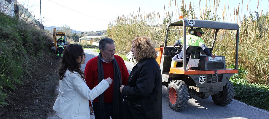arreglo-de-las-cunetas-de-la-carretera-de-los-tablones-con-cargo-al-pfea