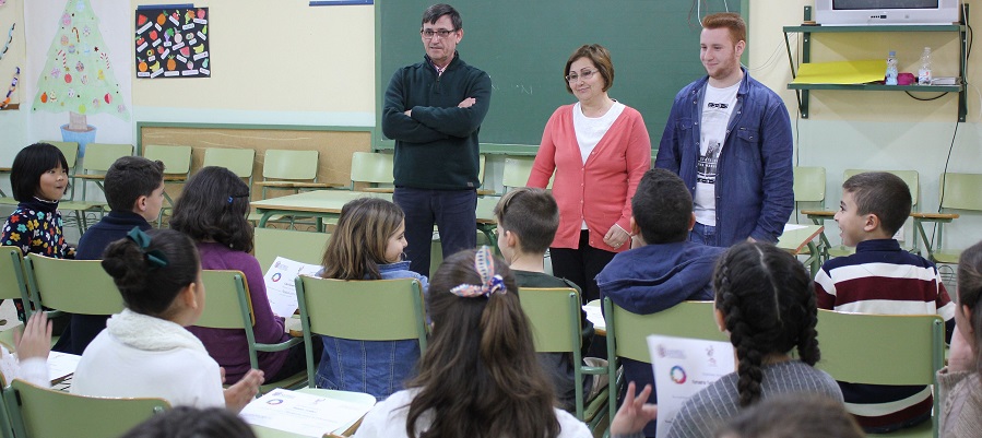 casi-un-centenar-de-estudiantes-del-ceip-garvayo-dinelli-reciben-el-diploma-de-mediadores-para-la-convivencia