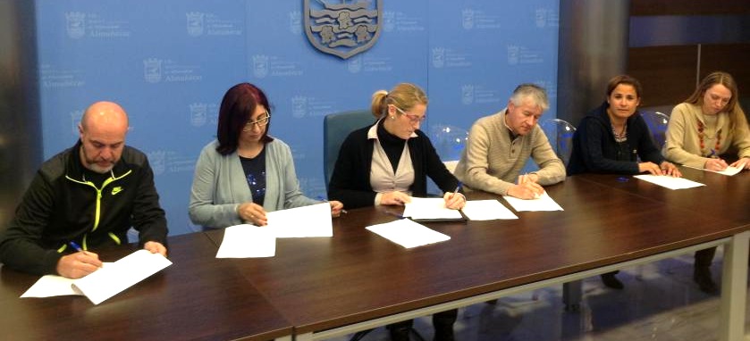 convenio-de-colaboracion-entre-ayto-y-academias-de-idiomas-de-almunecar