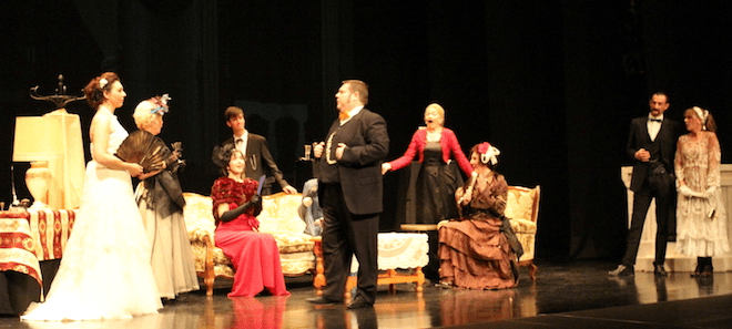 dionisio-theatre-presento-con-exito-su-obra-el-abanico-de-lady-windermere