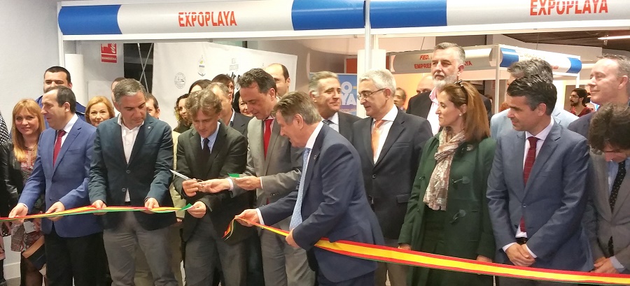 la-asociacion-de-chiringuitos-de-la-costa-tropical-acude-a-expoplaya-2017_