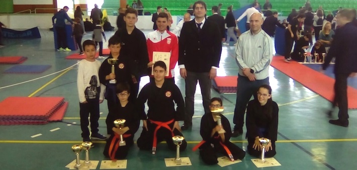 nueve-metales-consiguieron-los-kenpocas-sexitanos-en-el-andaluz