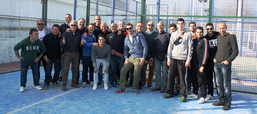 se-entregan-los-premios-de-la-primera-edicion-de-la-liga-local-de-padel