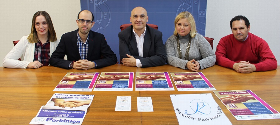 charlas-de-la-asociacion-parkinson-motril-sobre-la-enfermedad