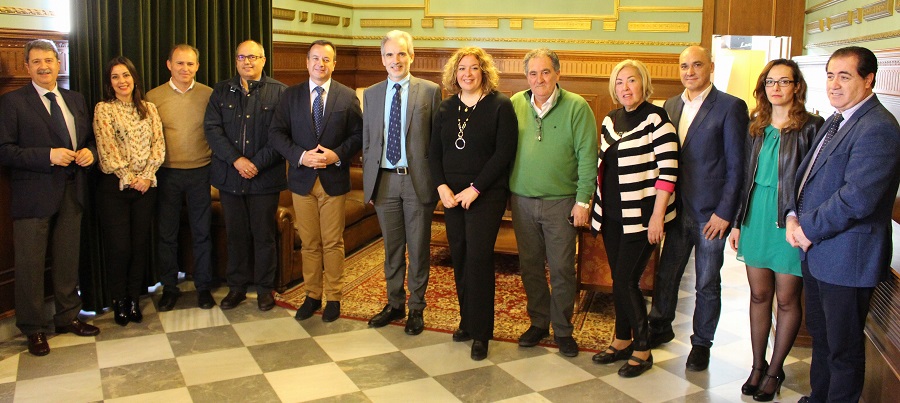 el-consejero-de-salud-visita-el-ayto-y-se-compromete-a-seguir-mejorando-la-asistencia-sanitaria-en-motril