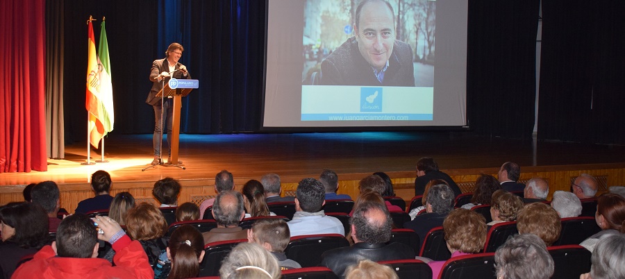 Encuentro de afiliados del PP de Granada con Juan García Montero en Monachil