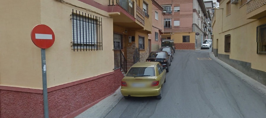 Mantenimiento, Agricultura, Parques y Jardines acomete el arreglo y mejora de la zona medianera de la Plaza de Armas