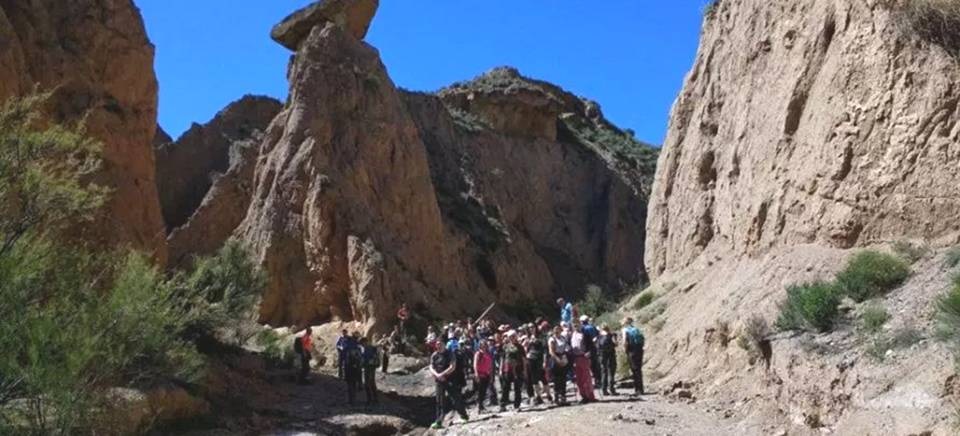 Senderistas sexitanos recorrieron la Alpujarra almeriense de Alboloduy