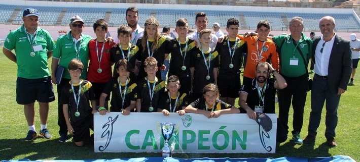 Cádiz se proclama en Almuñécar campeón de Andalucía Alevín Fútbol 8
