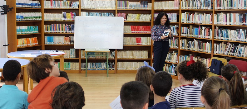 CEIP Cardenal Belluga_alumnos de Primaria participan de una actividad para el fomento de la lectura en inglés