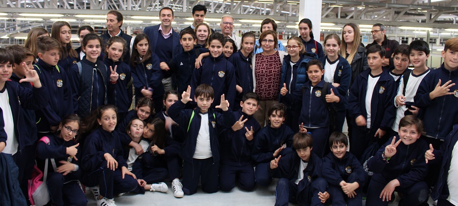 ‘Del Campo a la Mesa__alumnos del Santo Rosario visitan las instalaciones de la cooperativa Granada-La Palma