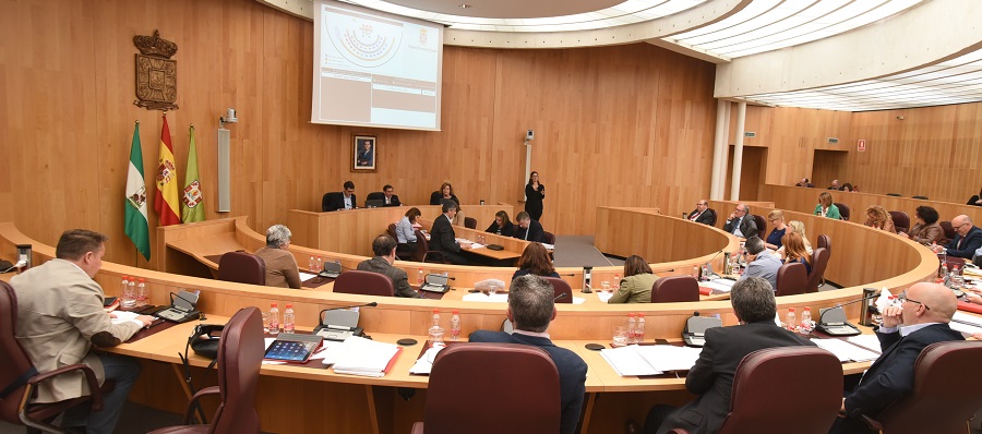 El pleno de la Diputación insta al CGPJ a mantener en Granada las nuevas sedes de la Sala de lo Penal
