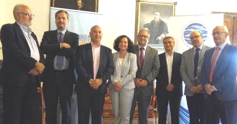 Aguas y Servicios y Mancomunidad firman un convenio con la UGR para el Máster en Derecho de Aguas