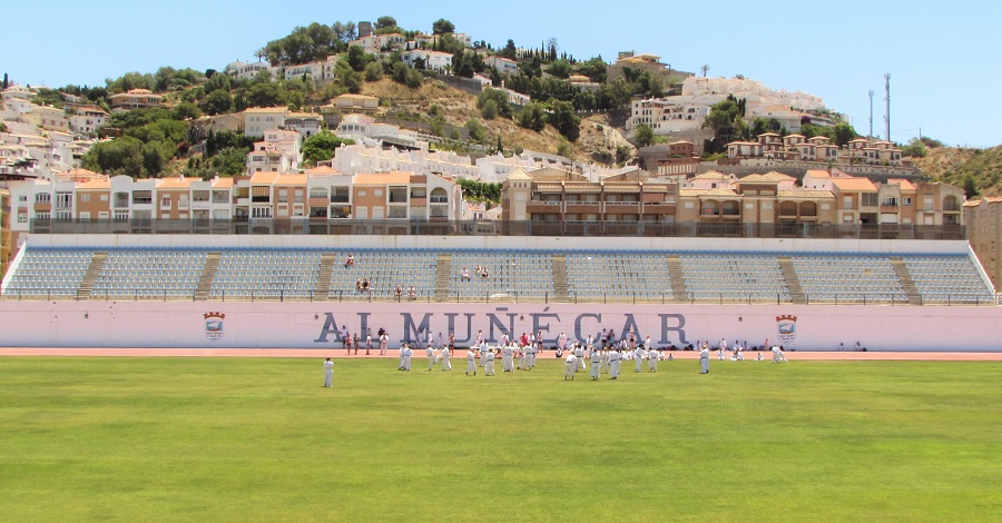 El Club de Karate Goju Riu de Suecia celebra una concentración en Almuñécar
