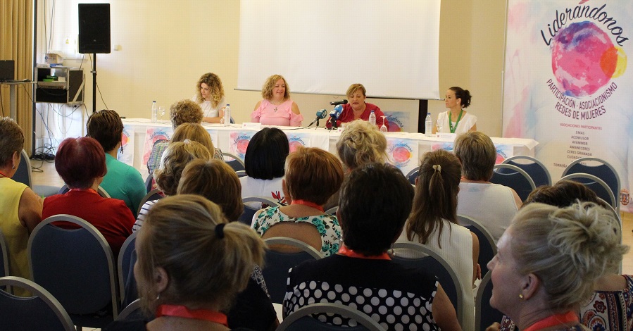 El congreso ‘Liderándonos-participación, asociacionismo, y redes de mujeres_ reúne a más de 150 mujeres y hombres