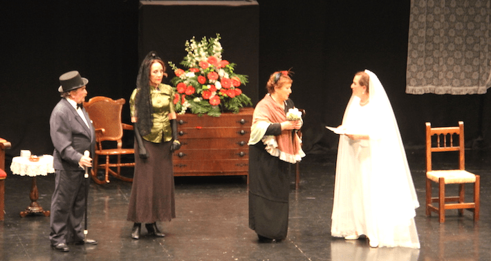 El Taller de Teatro de Almuñécar puso en escena con éxito 'La bella Dorotea'
